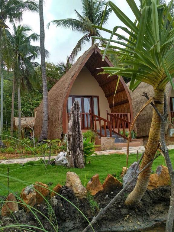 Karimun Lumbung Hotel Karimunjawa Exterior photo